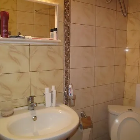 20 Apartment *
